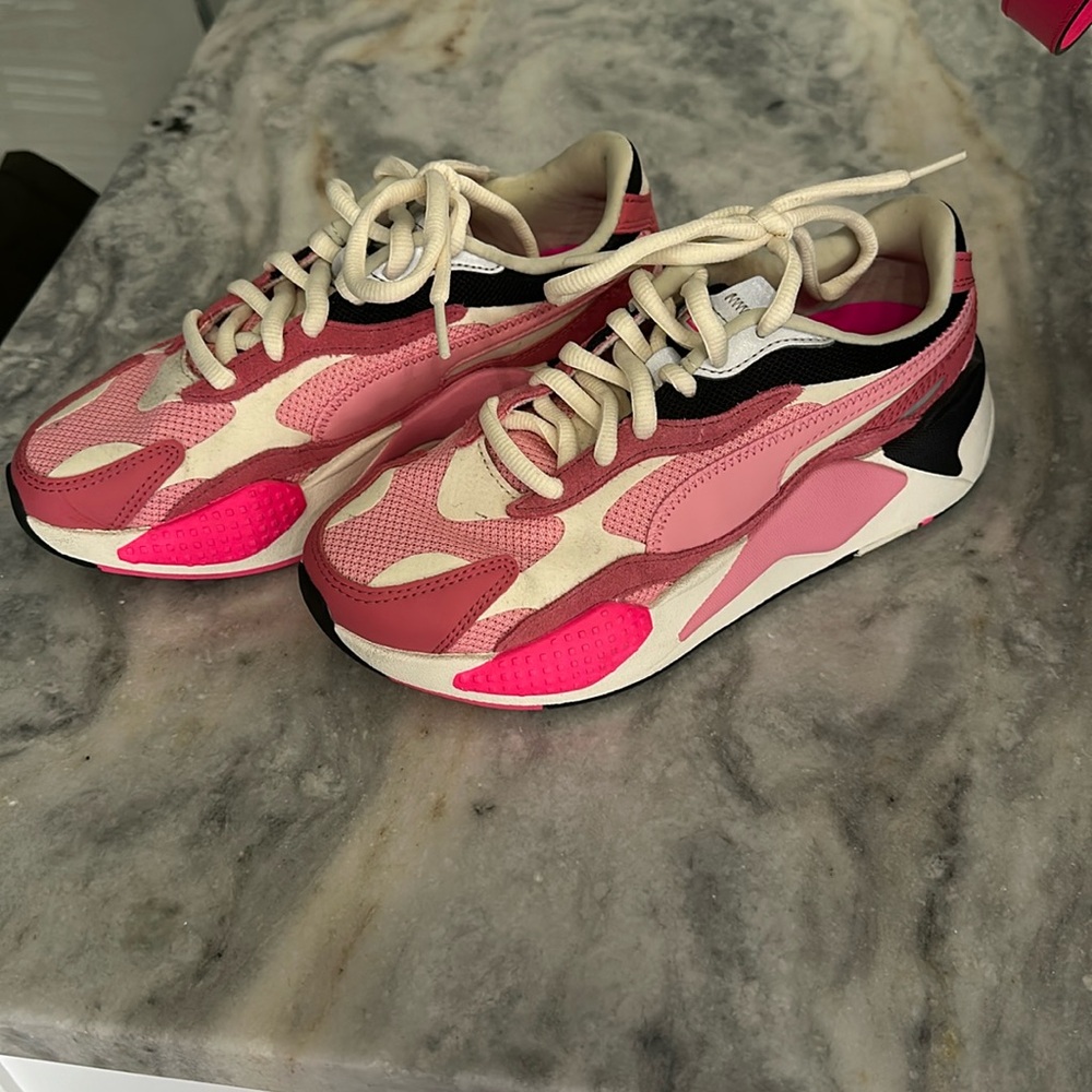 Puma sneakers worn once